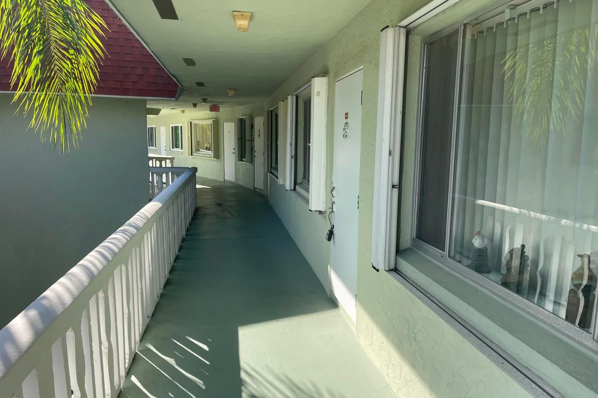 3100 Springdale Blvd #310, Palm Springs: photo 1 of 20