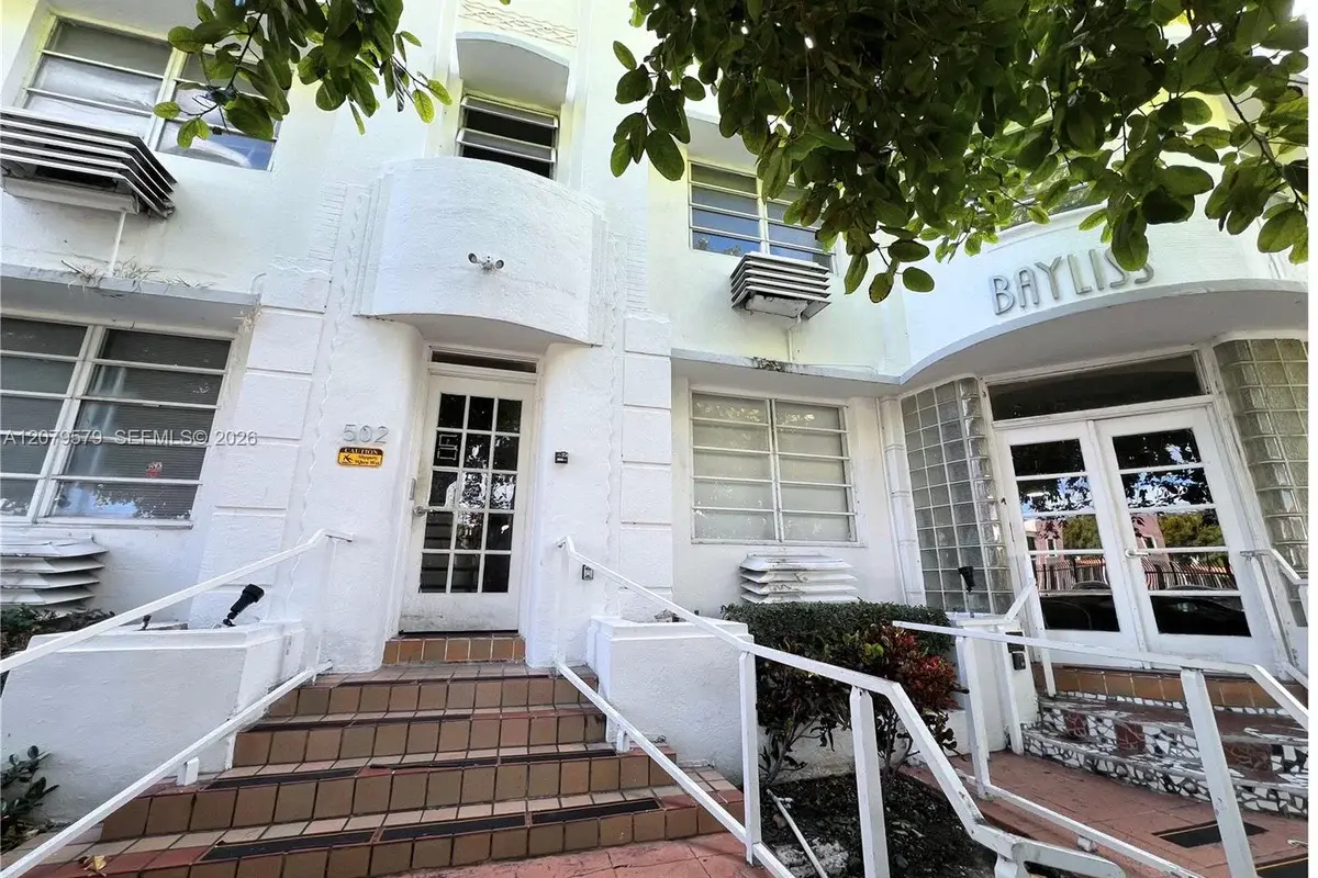 500 14th St #204, Miami Beach: photo 1 of 13