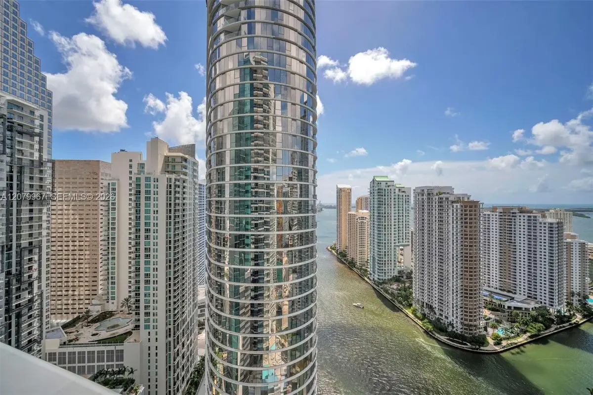 200 Biscayne Boulevard Way #3703, Miami: photo 1 of 41
