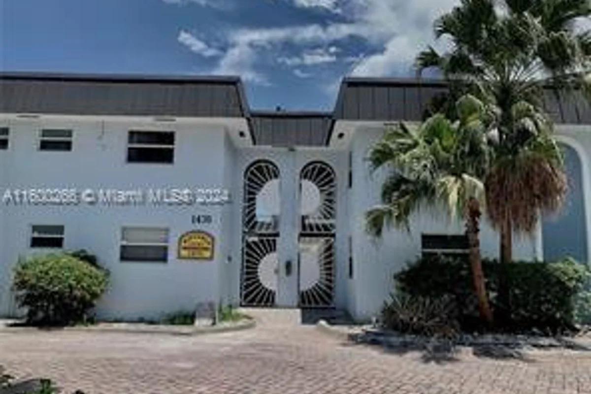 1470 N Dixie Hwy N #10, Fort Lauderdale: photo 1 of 55
