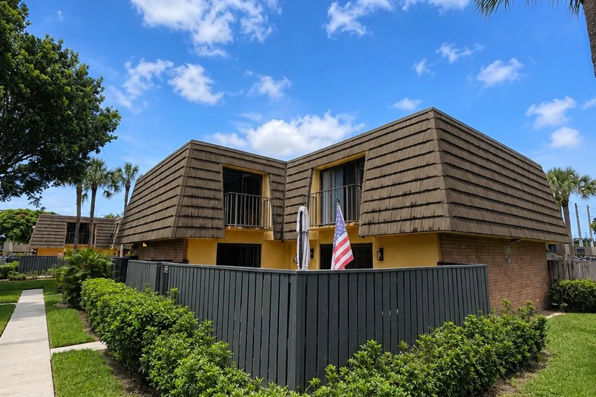 4207 42nd Way, West Palm Beach: photo 1 of 21