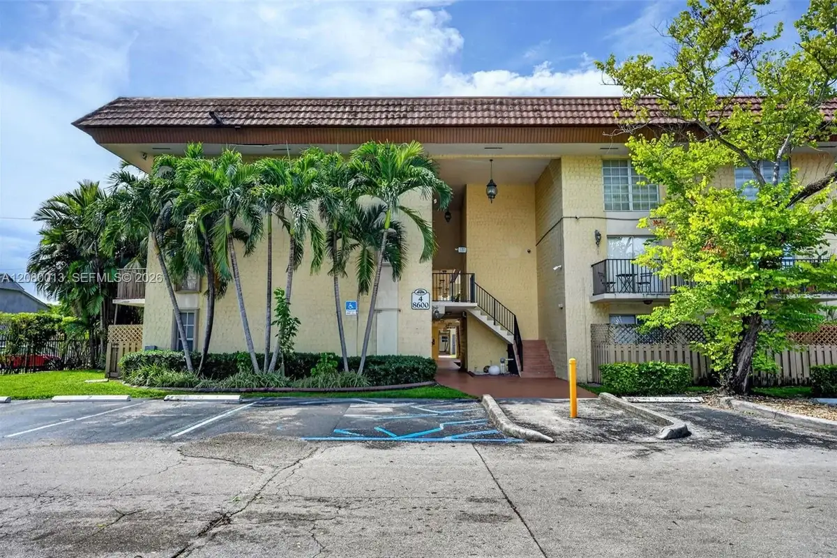8600 SW 109th Ave #4-205, Miami: photo 1 of 16