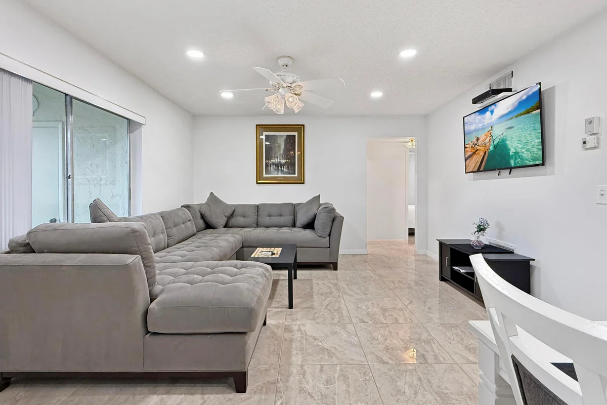 232 Pine High Occupancy Vehicle Cir #C2, Lake Worth: photo 1 of 24
