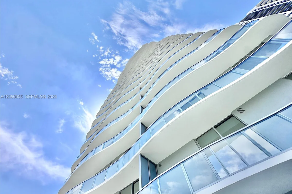 1400 Biscayne Blvd #1506, Miami: photo 1 of 41