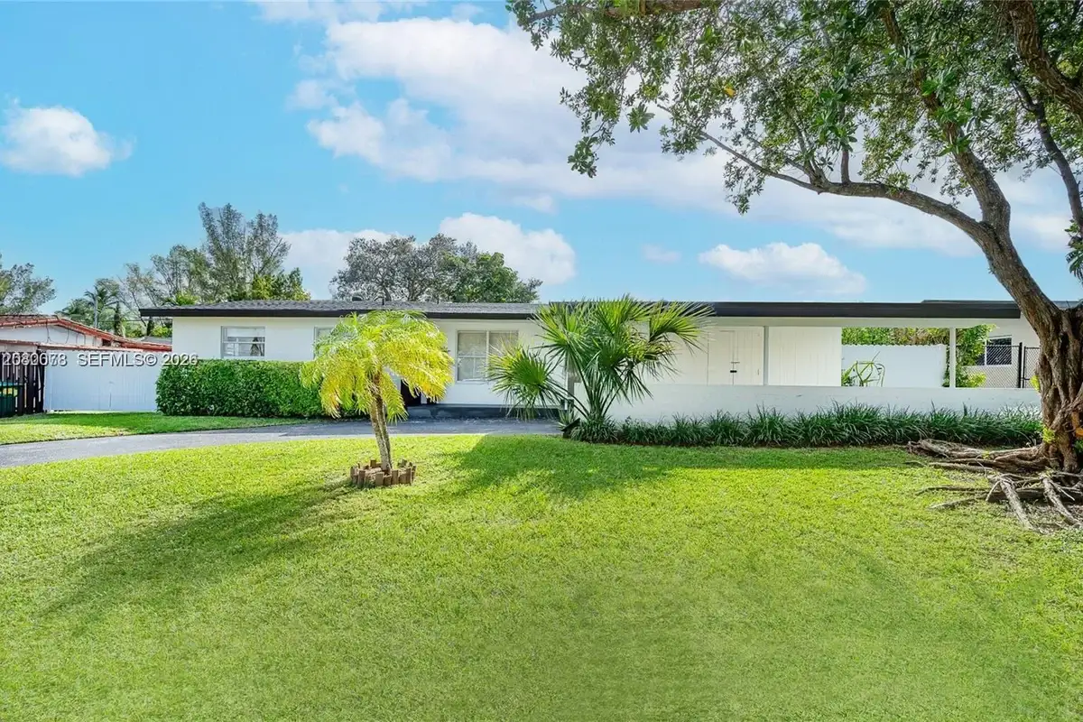 8810 SW 43rd Ter, Miami: photo 1 of 25