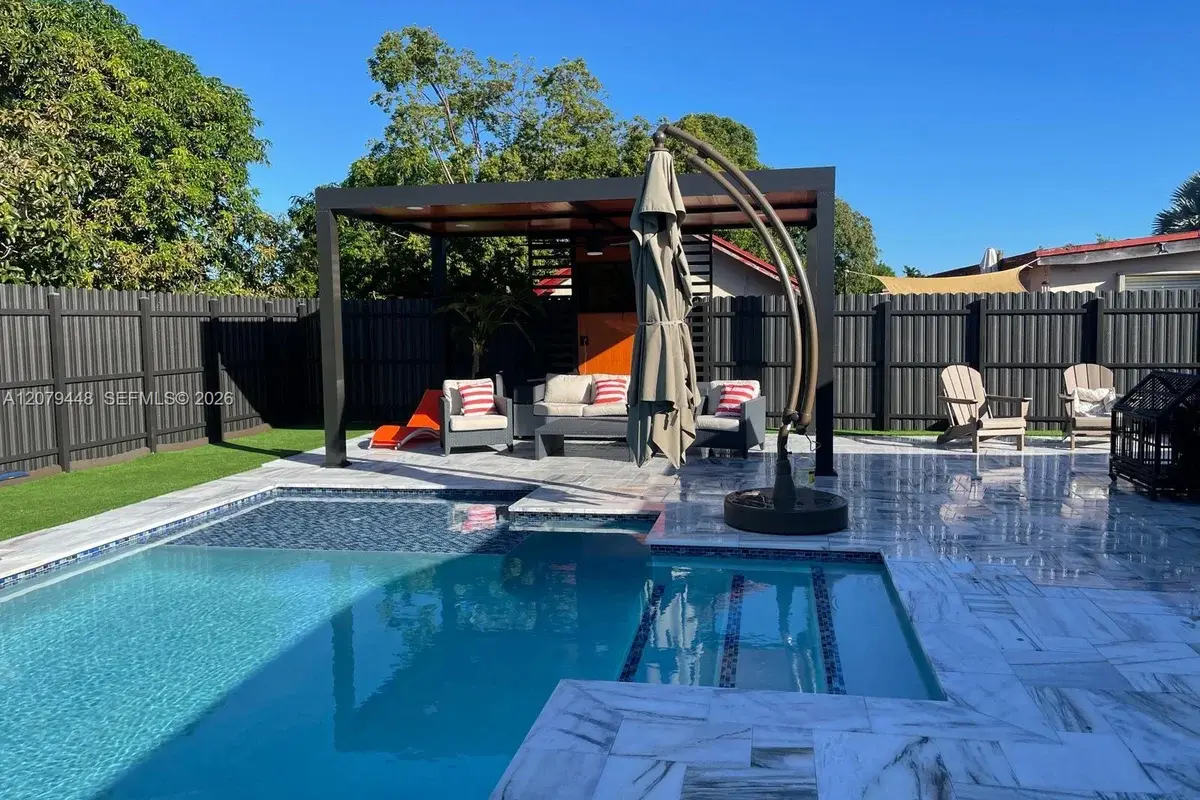 19200 NW 51st Ave, Miami Gardens: photo 1 of 16