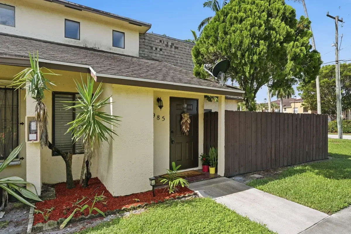 2985 Genoa Pl, West Palm Beach: photo 1 of 42