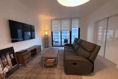 1010 Brickell Ave #4507, Miami: photo 1 of 14