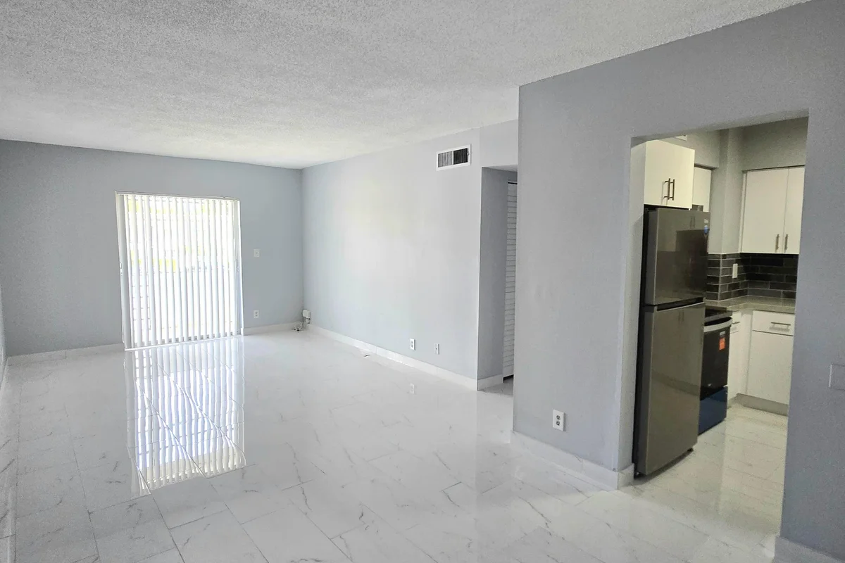 6505 Winfield Blvd #B-31, Margate: photo 1 of 29