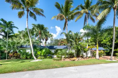2314 Desota Dr, Fort Lauderdale: photo 1 of 63