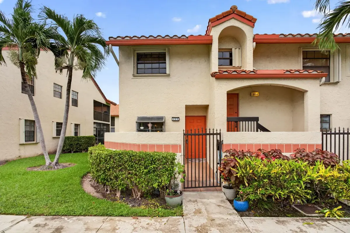 305 Congressional Way, Deerfield Beach: photo 1 of 26