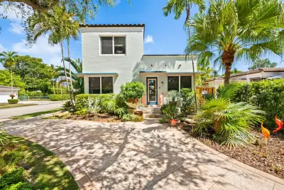 1555 Monroe St, Hollywood: photo 1 of 30