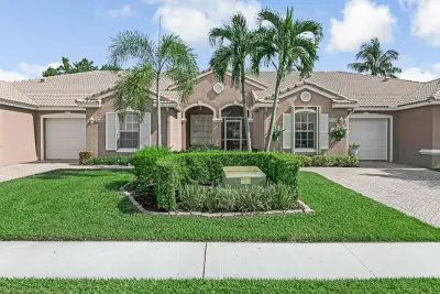 8429 Long Bay, West Palm Beach: photo 1 of 56