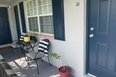 2701 Middle River Dr #21, Fort Lauderdale: photo 1 of 17