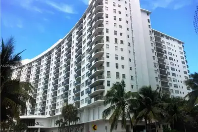 6039 Collins Ave #534, Miami Beach: photo 1 of 10