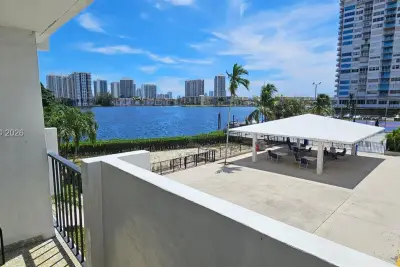 2780 NE 183rd St #212, Aventura: photo 1 of 26