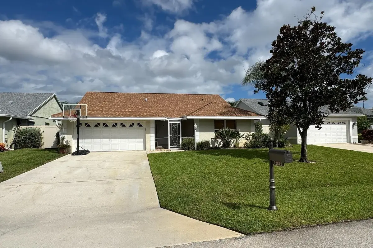 12872 Meadowbend Dr, Wellington: photo 1 of 31