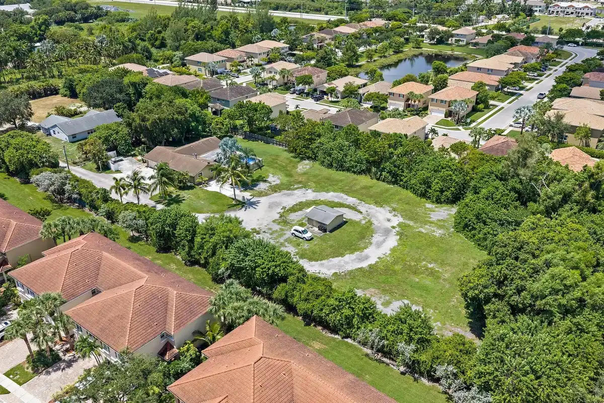 5681 Desoto Rd, Lake Worth: photo 1 of 20