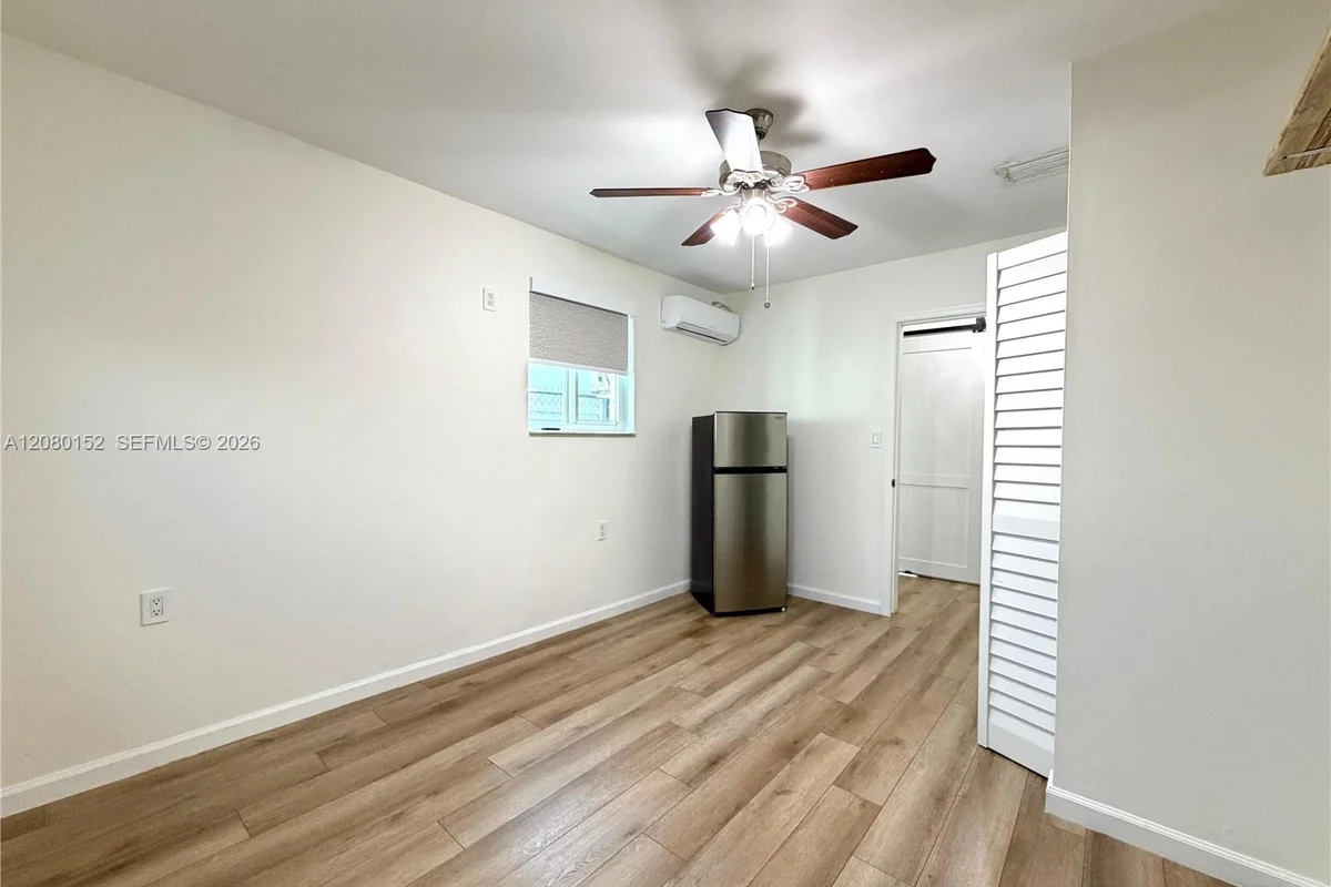 2625 SW 67th Ave, Miami: photo 1 of 8