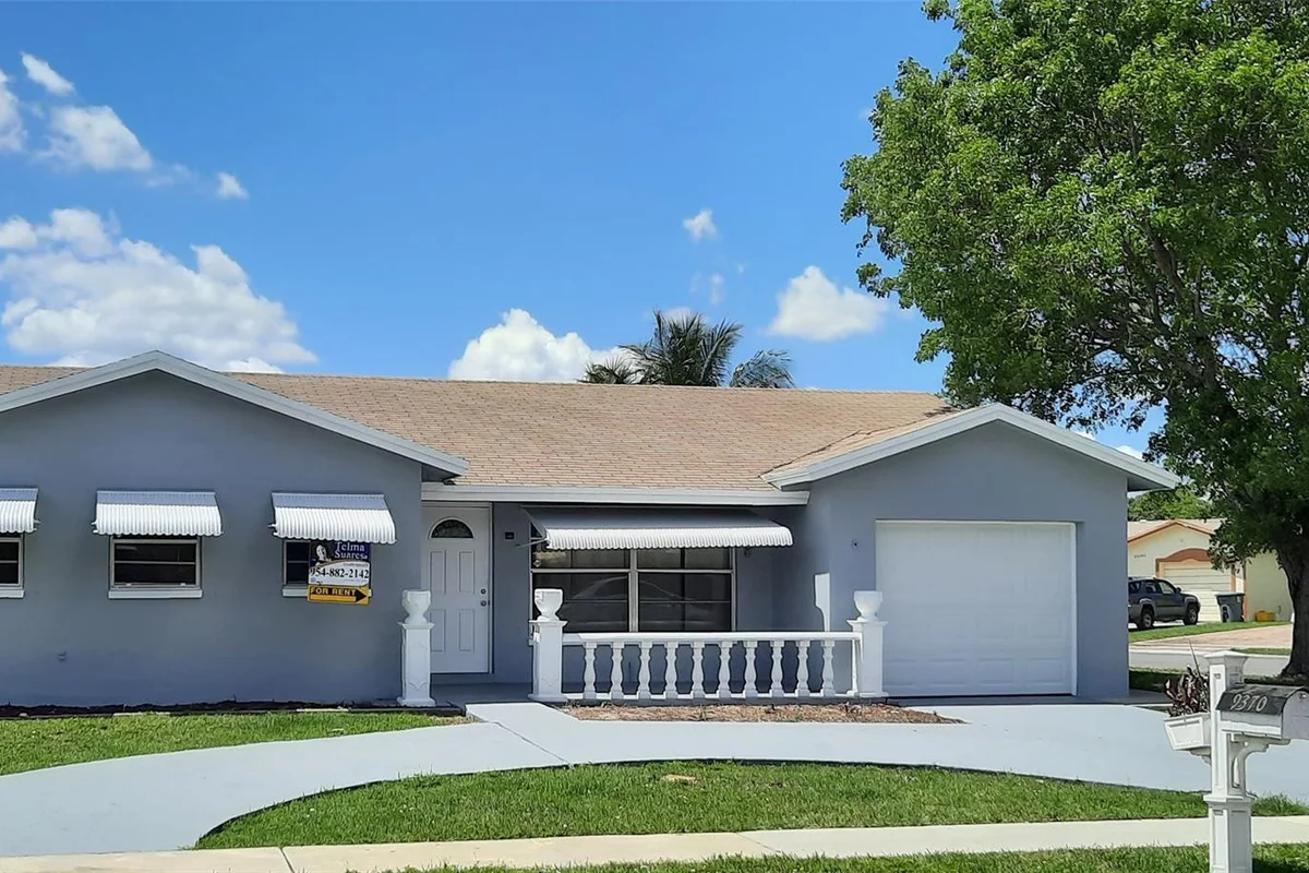 9370 SW 1st Pl, Boca Raton: photo 1 of 11