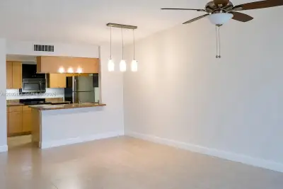 6355 La Costa Dr #M, Boca Raton: photo 1 of 9