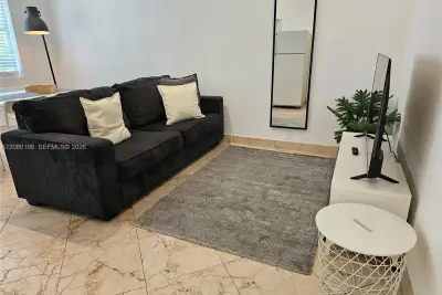 500 14th St #203, Miami Beach: photo 1 of 29