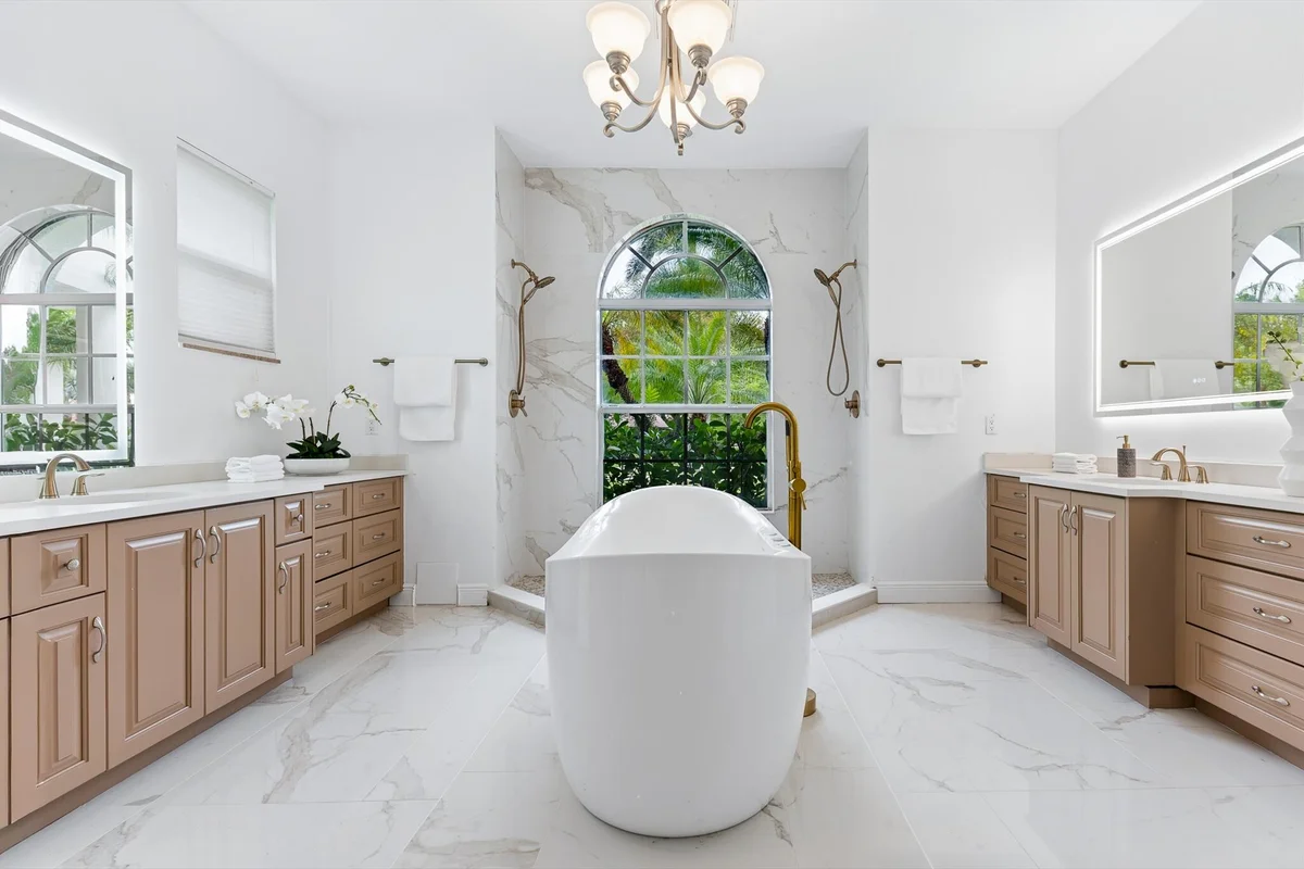 8717 Estate Dr, West Palm Beach: photo 1 of 76
