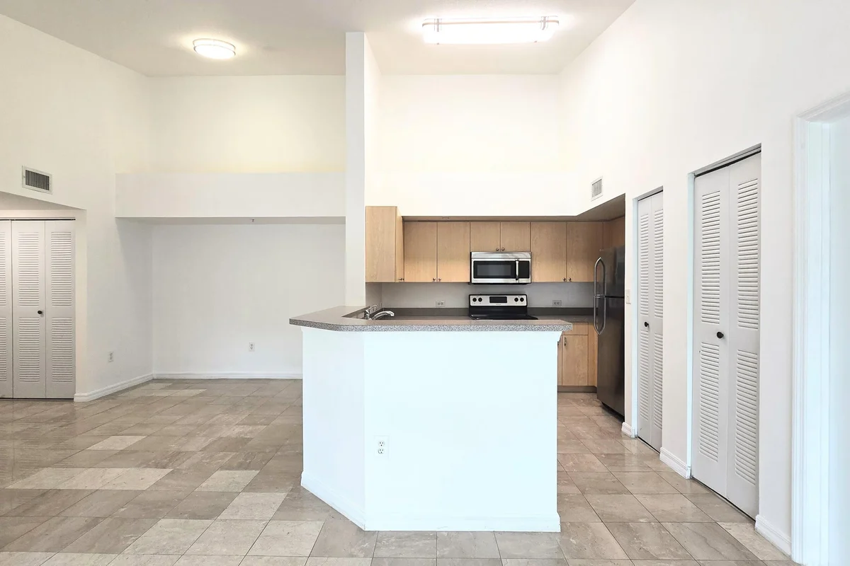 819 Villa Cir, Boynton Beach: photo 1 of 20