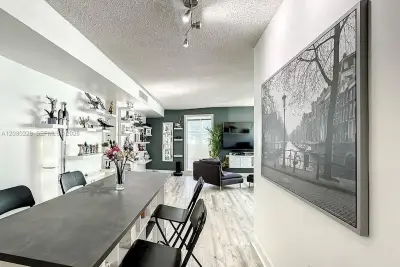 999 Brickell Bay Dr #1010, Miami: photo 1 of 11