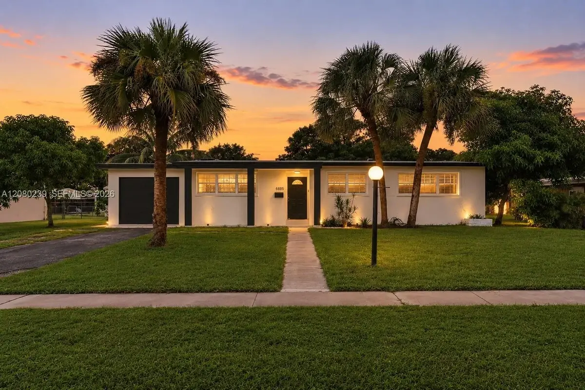 6885 NW 14th Ct, Plantation: photo 1 of 33