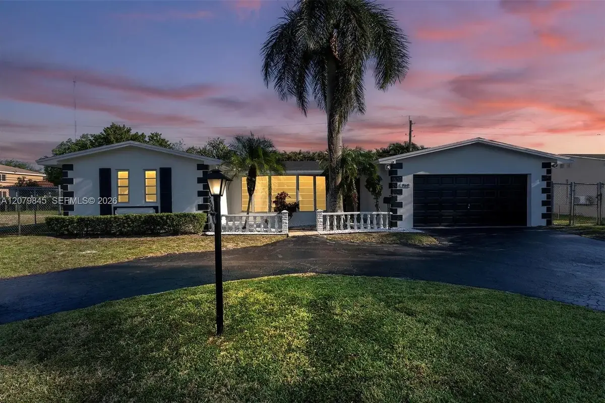 860 NW 207th St, Miami Gardens: photo 1 of 41