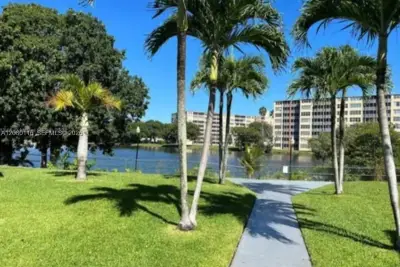 1667 NE Miami Gardens Dr #144, Miami: photo 1 of 32