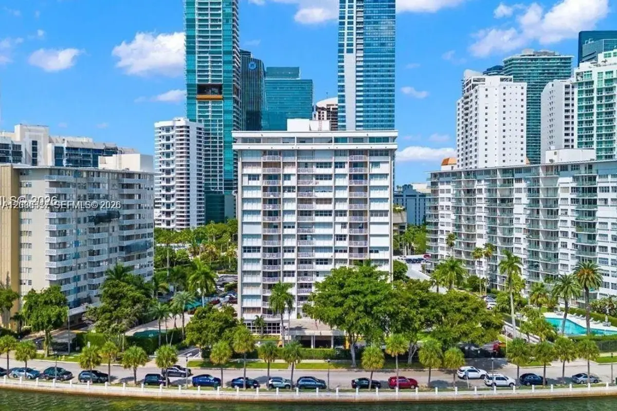 1420 Brickell Bay Dr #1101A, Miami: photo 1 of 12