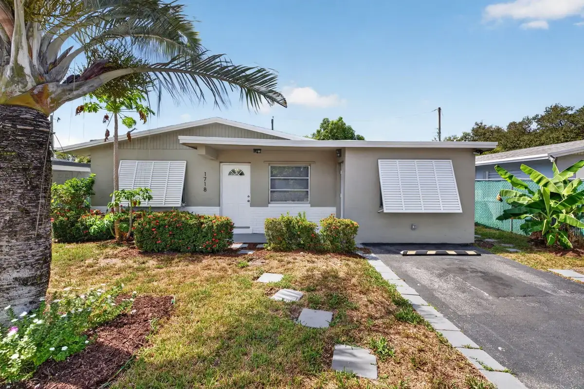 1718 NW 7th St, Fort Lauderdale: photo 1 of 15