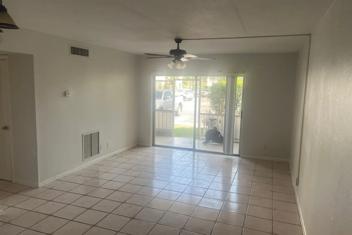 624 NW 13th St #0110, Boca Raton: photo 1 of 9