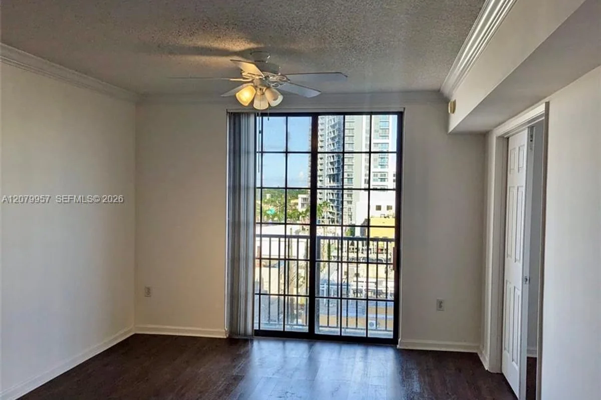 1919 Van Buren St #721A, Hollywood: photo 1 of 9