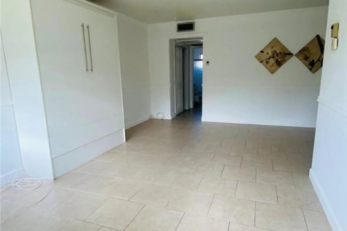 1450 Atlantic Shores Blvd #212, Hallandale Beach: photo 1 of 17