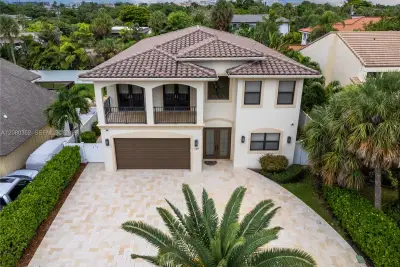 169 SE Wavecrest Way, Boca Raton: photo 1 of 47