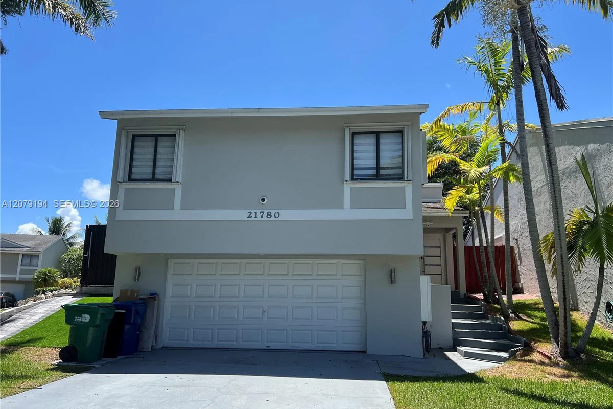 21780 SW 99th Pl, Cutler Bay: photo 1 of 38