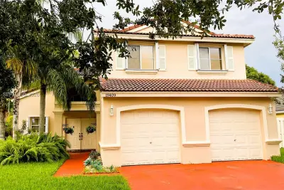 19409 NW 24th Pl, Pembroke Pines: photo 1 of 101
