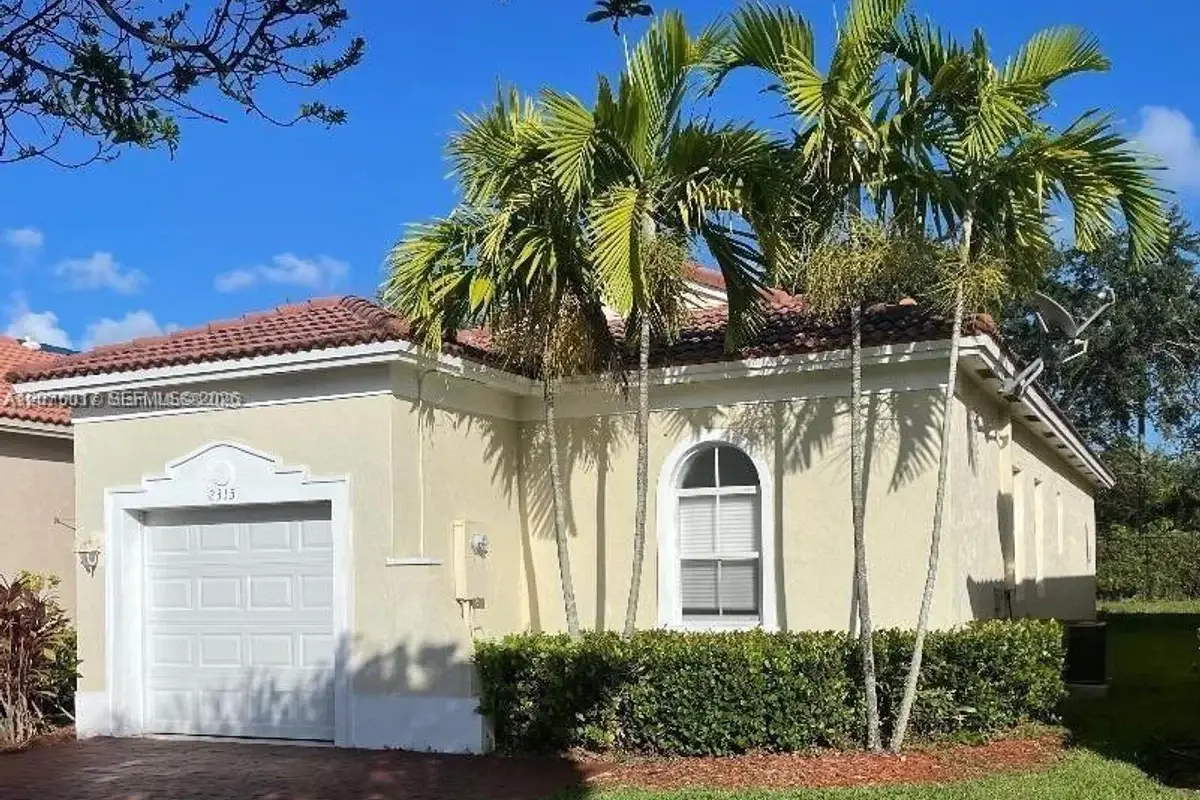 2315 NE 37th Rd, Homestead: photo 1 of 24