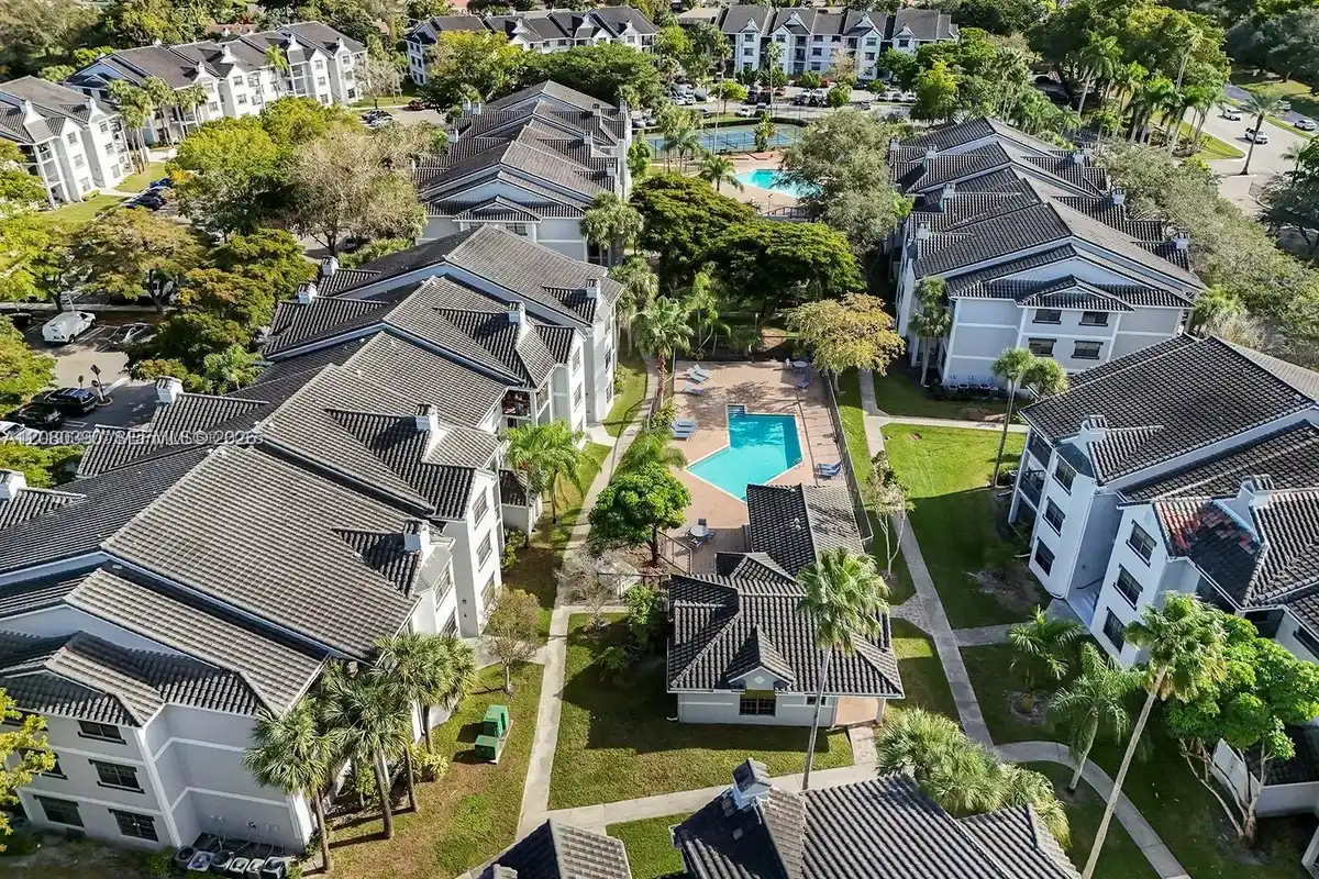 11225 W Atlantic Blvd #302, Coral Springs: photo 1 of 20