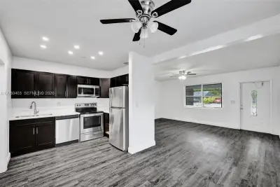1516 NW 6th Ave, Fort Lauderdale: photo 1 of 29