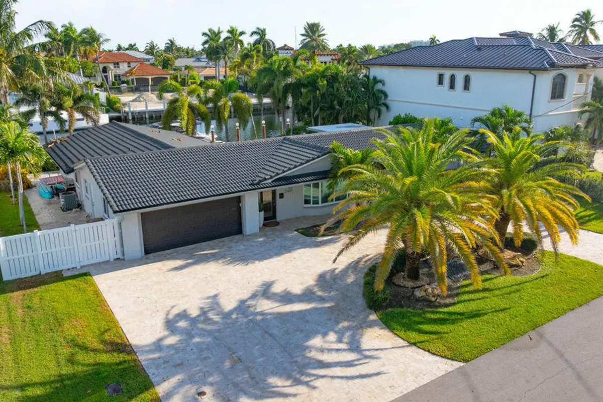 2401 NE 33rd St, Lighthouse Point: photo 1 of 45