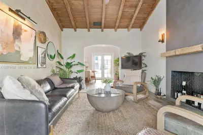 1024 Lenox Ave #1, Miami Beach: photo 1 of 60