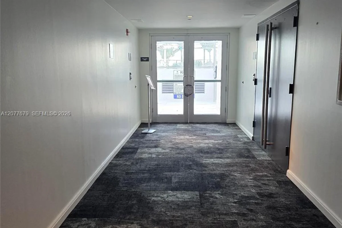 325 S Biscayne Blvd #3115, Miami: photo 1 of 38