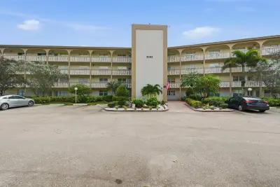 3003 Portofino Isle #B2, Coconut Creek: photo 1 of 31
