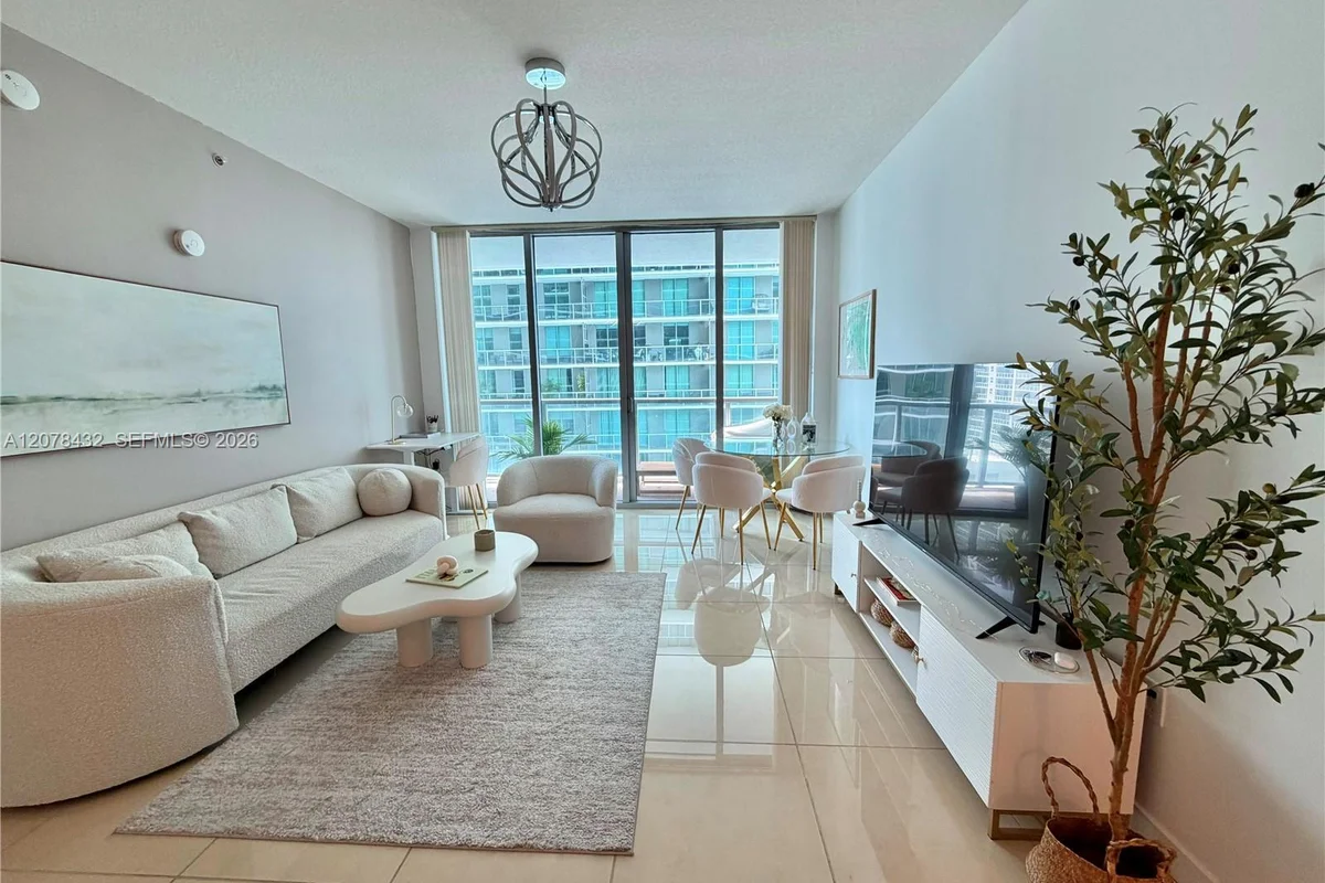 1111 SW 1st Ave #2215-N, Miami: photo 1 of 39