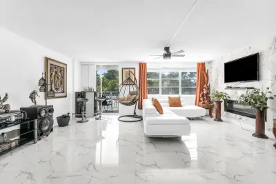 2150 Sans Souci Blvd #C204, North Miami: photo 1 of 28