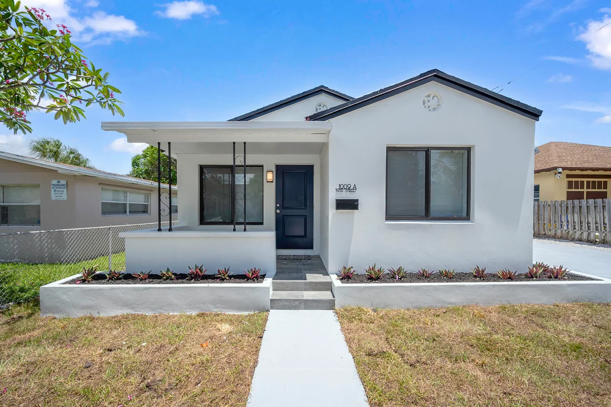 1009 14th St #A, West Palm Beach: photo 1 of 16